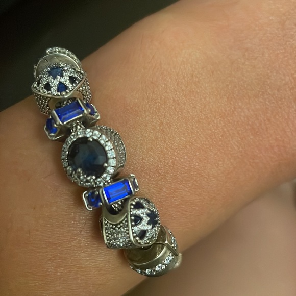 Pandora bracelet with 3 charms 2 clips and 2 separators - Picture 11 of 11